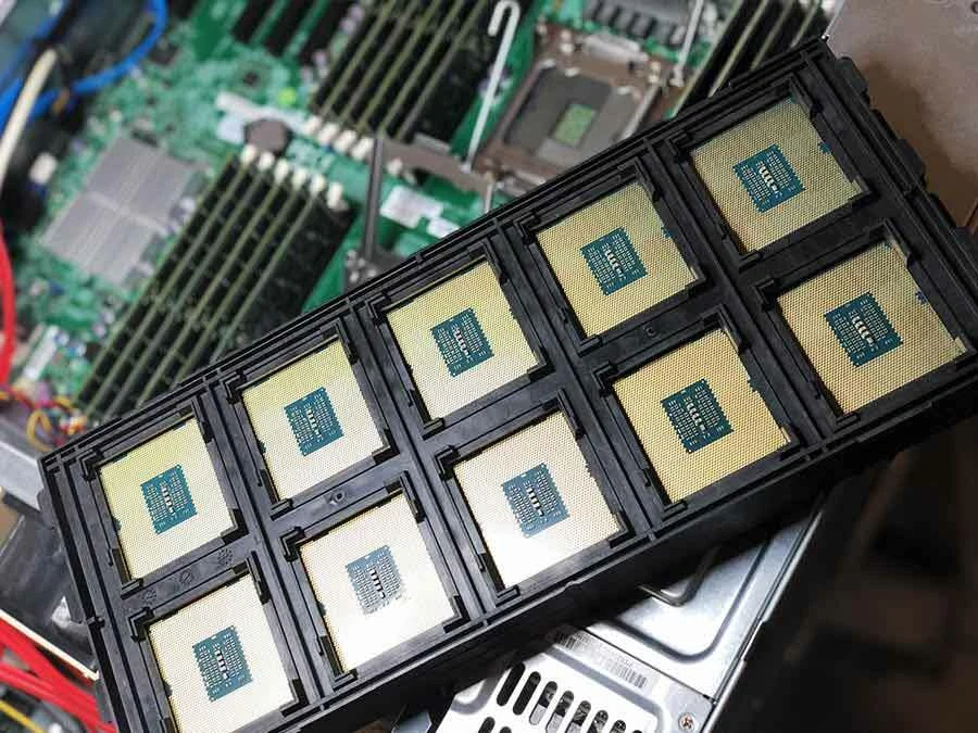 MATCHING PAIR Intel Xeon Processor E5-2690 v2 10 Core 25M Cache 3.00 GHz SR1A5 - Image 3 of 4