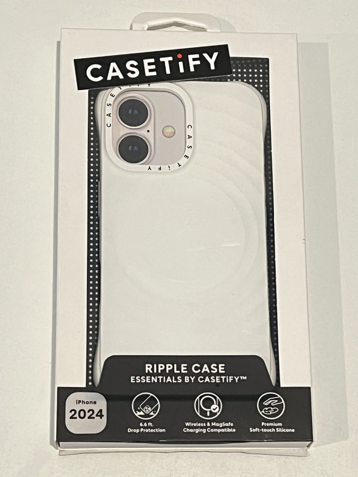 CASETiFY Essentials Ripple Case w/ Magsafe for iPhone 16 - White