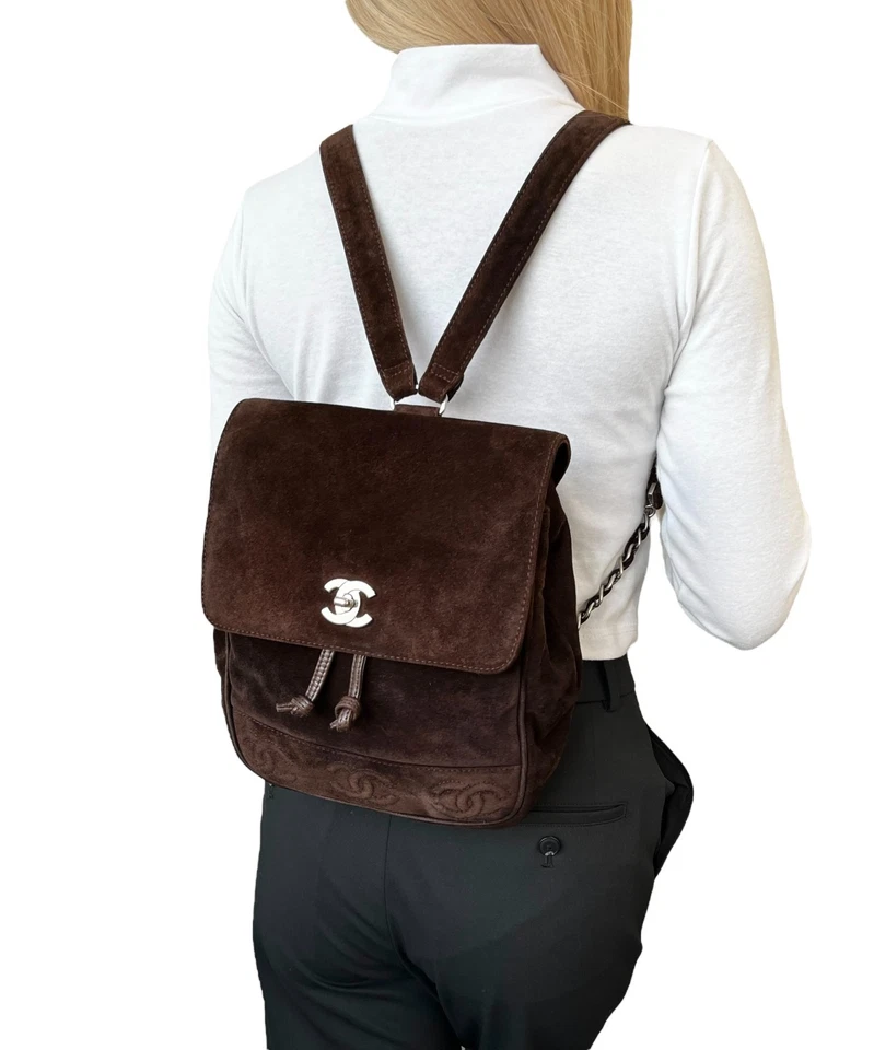 Mochila CHANEL Vintage Marca CC Logo Bloqueo Giratorio Puntada Marrón Plata Gamuza Foto 2 de 4