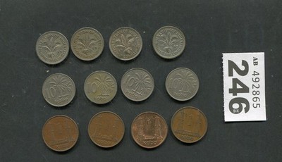 Lot 12 Münzen Nigeria