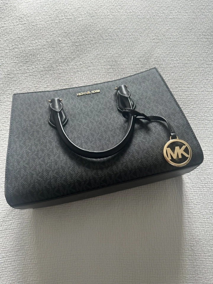 Michael Kors Sheila Medium Logo Satchel – Black Monogram, detachable strap., photo 1 of 5