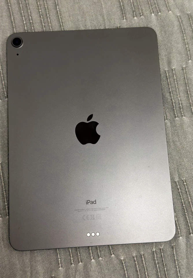 Apple iPad Air 10 · 64GB · Wi-Fi + Cellular, Foto 1 von 4