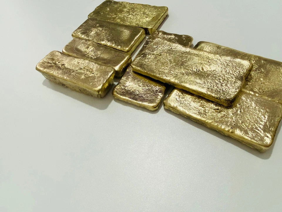 1250 Grams Scrap Gold Bar For Gold Recovery Melted Different Computer Coins Pins - Image 4 of 4