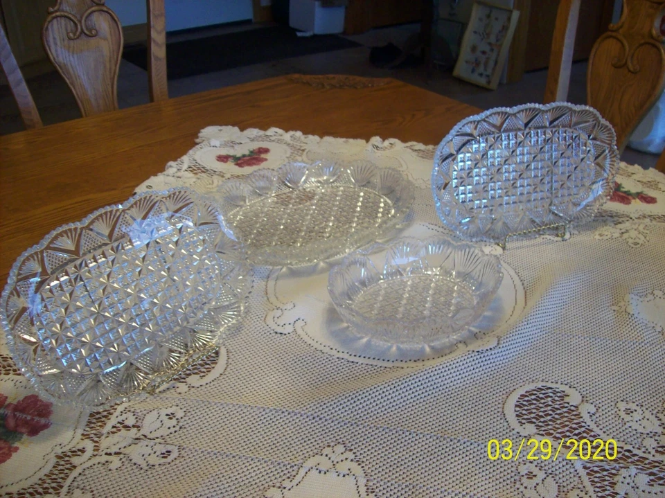 Mikasa Georgetown 水晶钻石切割和风扇供应碗盘 4 件套 — 第 3/4 张图片