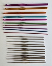 Lot Of 23 Crochet Hooks Unbranded Various Sizes