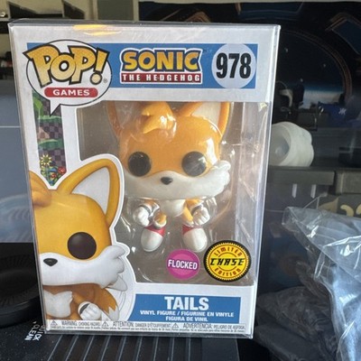 Funko Pop! Sonic the Hedgehog - Tails (Flocked) (Chase) #978 with Protector
