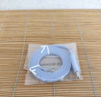 Neu USB-to-RJ45 console cable FTDI New