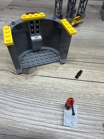 LEGO Toy Story: Trash Compactor Escape (7596) Incomplete READ !!!!