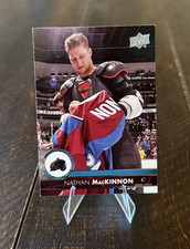 2017-18 Upper Deck Series 1 Nathan MacKinnon #48 Colorado Avalanche Hockey