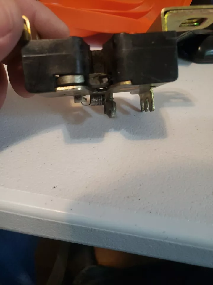 Trava de porta-malas 1998-2001 Mercury MYSTIQUE Ford CONTOUR 98 99 00 01 - Imagem 3 de 3