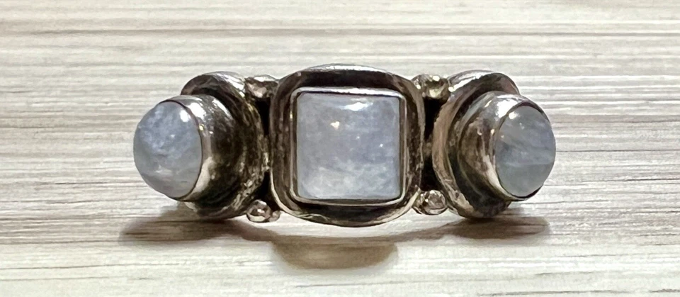 Anillo banda cabujón piedra lunar 3 piedras plata esterlina de diseñador vintage, talla 6 Foto 2 de 4