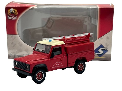 Traxxas 9712-RED - Body, Land Rover® Defender®, complete, red TRX