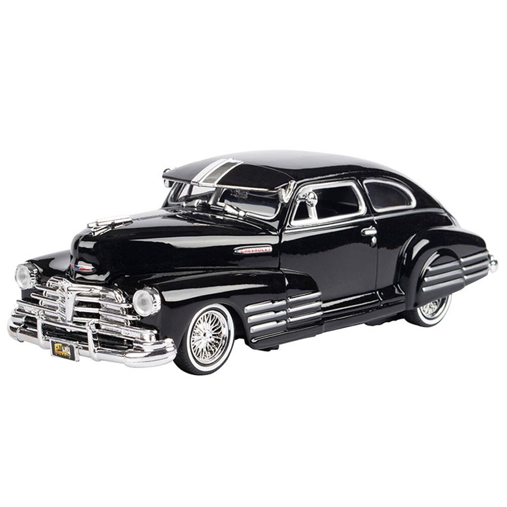 Motormax 1:24 Get Low Lowrider 1948 Chevrolet Aerosedan Fleetline Black