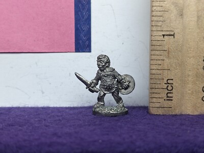 VTG TSR Star Frontiers 12 Metal Miniatures Player Characters