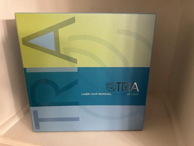 Tria Laser Hair Removal System At Home - Powers Up - Cannot Fully