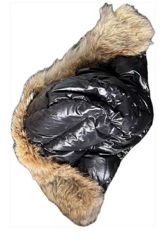 Cappello donna Moncler nero vera pelliccia con 5 bottoni solo no cappotto