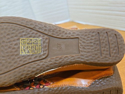 L'Artiste Spring Step Maryjane Closed Toe Clogs Leather Cushioned Hearts Preppy - Picture 13 of 14