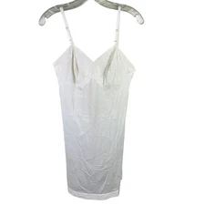 Vintage VANITY FAIR Full Slip Dress BEIGE Lace Small NYLON Adjustable 32