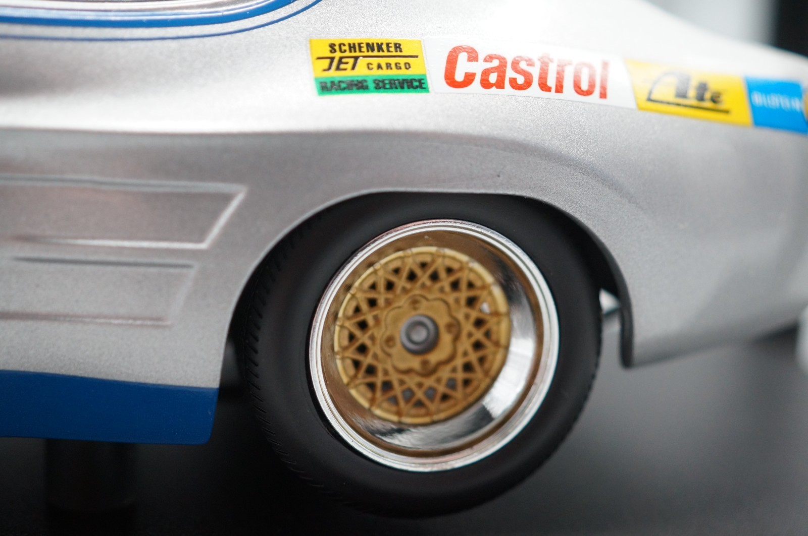 Minichamps Ford Capri RS 2600 #22 Jägermeister DRM 1973 1:18 – Nummerierte Erstauflage inkl. Zertifikat & Originalbox – Bild 3