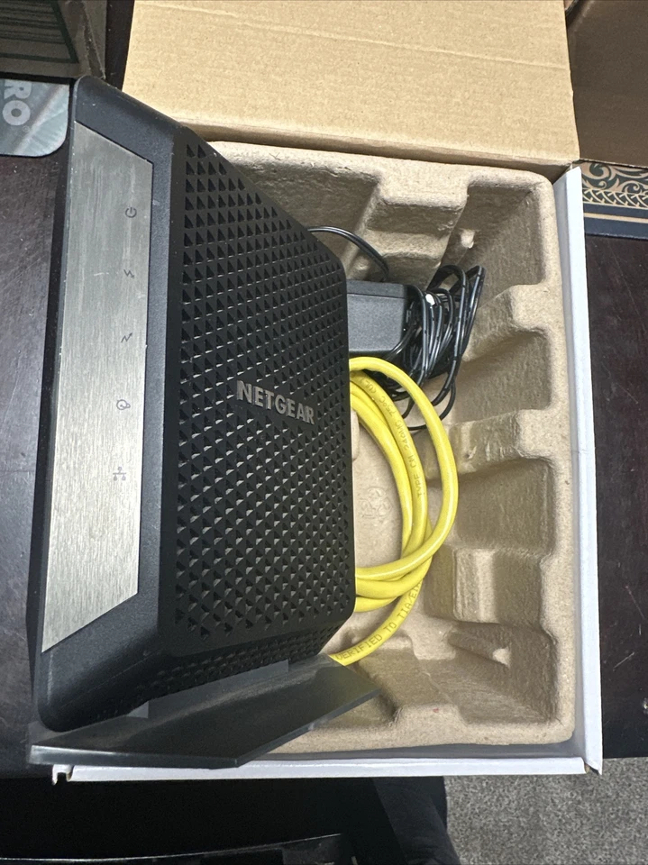 NETGEAR CM700-1AZNAS DOCSIS 3.0 Cable Modem 32x8 for Xfinity by Comcast 1.4gbps - Image 4 of 4