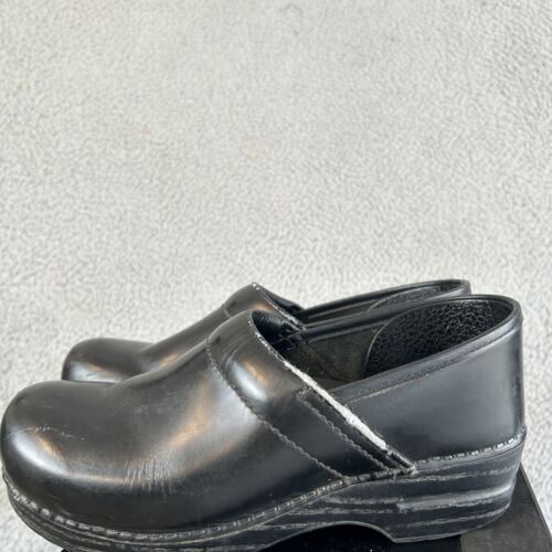 Dansko Clogs Women’s size 40 US 9.5 Black Patent Leather Professional Comfort