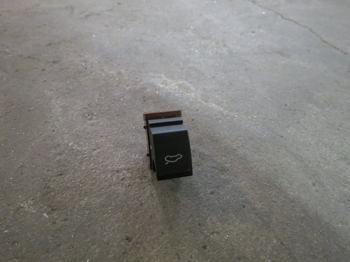 Original VW Passat 3AF Variant Schalter Heckklappe A15924 3aa959831