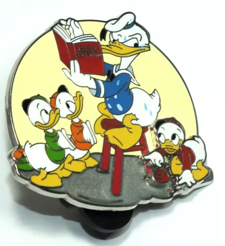 Disney Pin Trading Angry Donald Duck Reading Book To Nephews Huey Dewey Louie