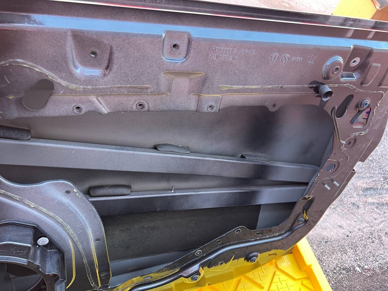 Maserati Ghibli REAR+RIGHT Door shell P/N 670008304