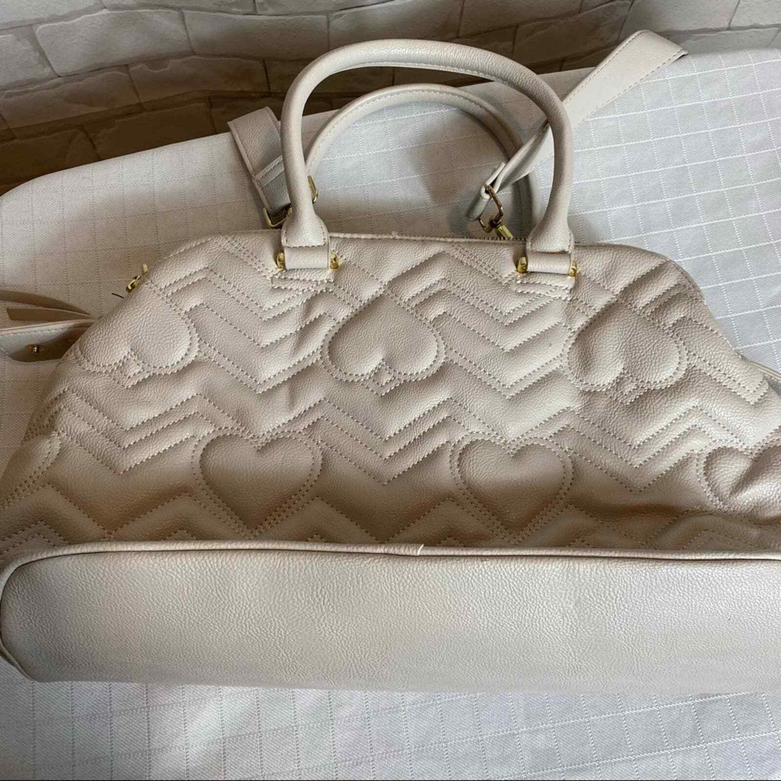 Betsey Johnson Quilted Heart Purse Cross Body Strap Gem