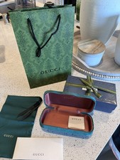 Neu Gucci Sonnenbrille Brillenetui grün Brillenetui mit Box und Einkaufstasche