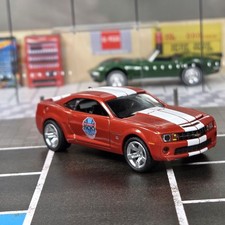 GREENLIGHT 2010 Chevy Camaro Indianapolis 500 Pace Car 1/64 Red/White Stripes 10