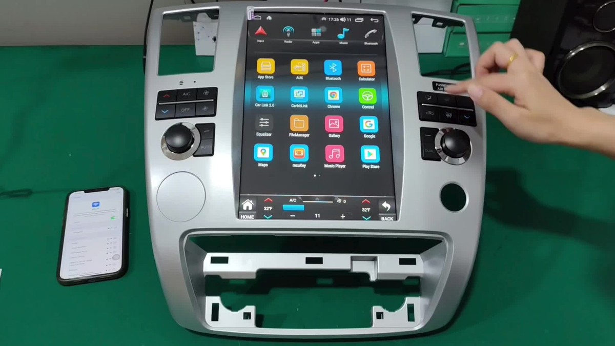 for Infiniti QX56 2009-2010 Car Stereo Radio GPS Navigation