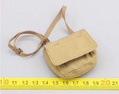 QOM-1052 1/6 Male Soldier Crossbody Bag Model 12'' 1994 Actionfiguren