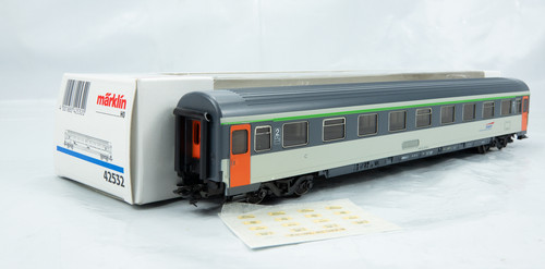 Märklin 42532 Personenwagen 2. Kl der SNCF Ep IV, Wie neu unbespielt | Condition: Gebraucht
