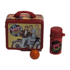 Happy Days Lunch Box Keychain 1997 Basic Fun Keychain 