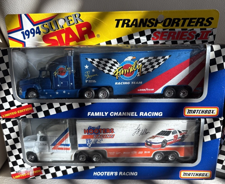 Richard Petty, Joe Nemecheck, Loy Allen, Ted Musgrave, 4 Transporters 92,93,94 Ser. Foto 3 de 4