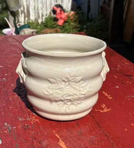 Vintage McCoy Pottery White Beehive Style  Ribbed Floral 7" Flower Pot Planter