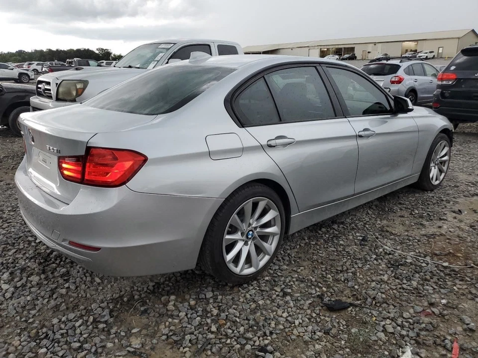 (LOCAL PICKUP ONLY) Fuel Tank Sedan N26 Engine Sulev Fits 12-16 BMW 328i 2573358 — 第 3/4 张图片