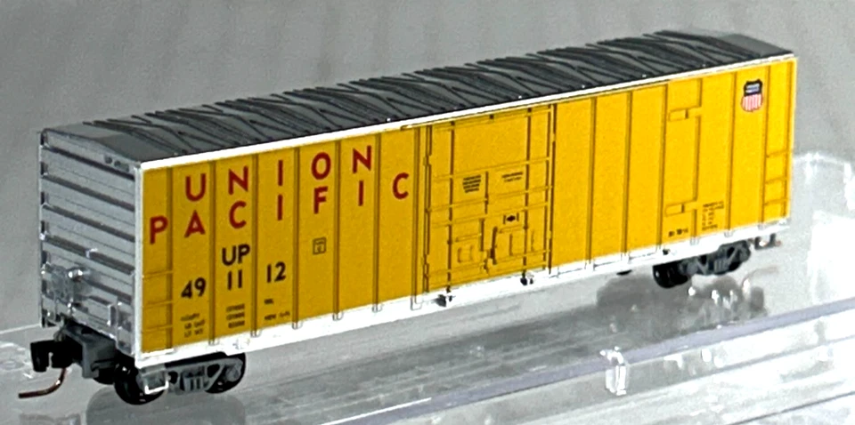 MICRO-TRAINS Z SCALE 50' RIB SIDE BOX CAR UNION PACIFIC 51100164 - Image 3 of 3