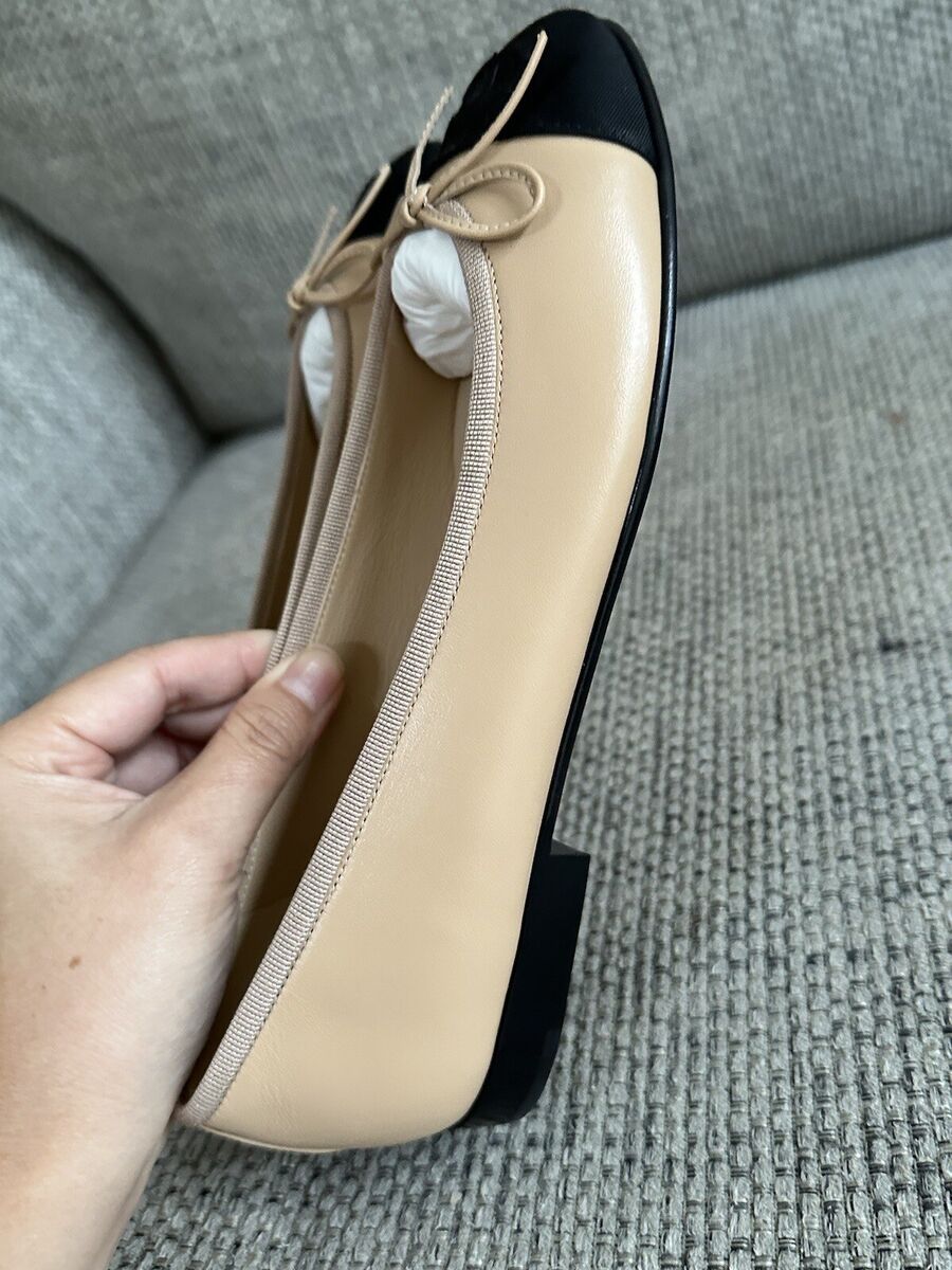 size 37EU NIB CHANEL 24C Beige Lamb & Grosgrain BlacK Cap size 37EU NIB CHANEL 24C Beige Lamb & Grosgrain BlacK Cap