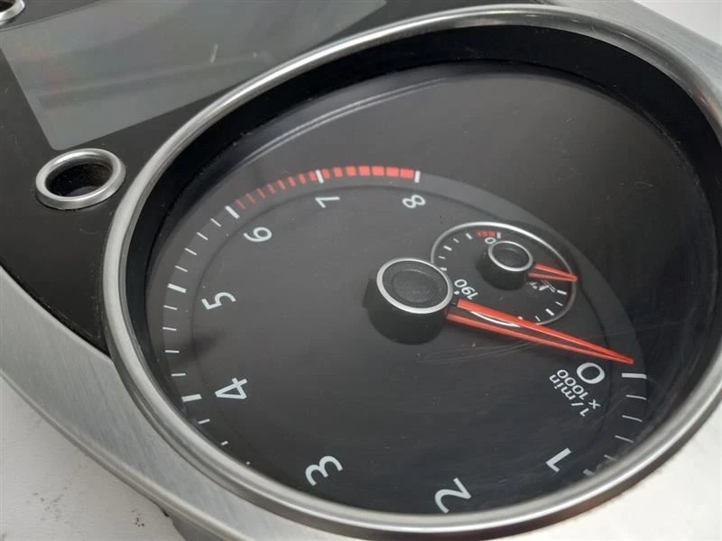 Volkswagen CC 2010 velocímetro clúster MPH Foto 2 de 4