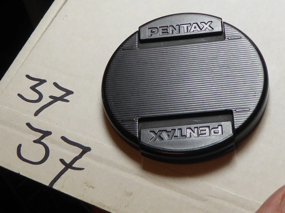 Pentax 58mm black camera lens cap  genuine original vintage  - Image 3 of 4