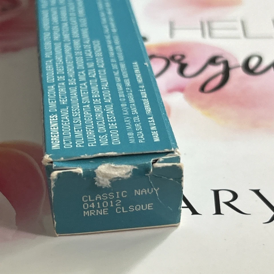 Mary Kay Weekender Eye Pencil with Sharpener - CLASSIC NAVY - .08 oz. - Image 2 of 2