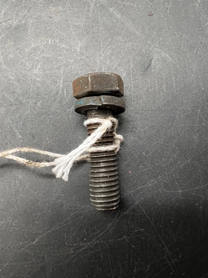 Ford Ranger 1983-1988 2,3 L OEM colector de escape de aire cabezal perno de montaje Foto 2 de 4