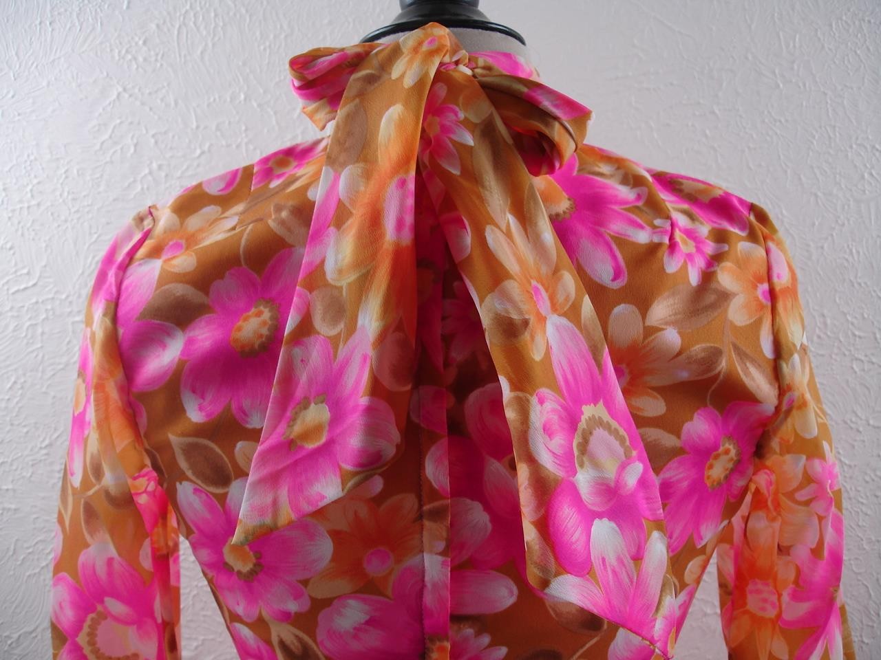 Women's S XS Vtg 1960's Bright Floral Dress Empire Waist Tiered Ruffled USA Made image 8