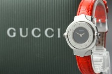 [Near MINT W/ Box] GUCCI 6600L Black Dial Silver Women's Bangle Watch From JAPAN