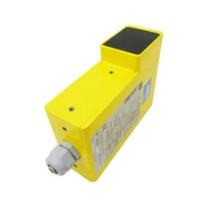 SICK WEU 26/2-130 safety photoelectric sensor 8W 1 015 725 -used-