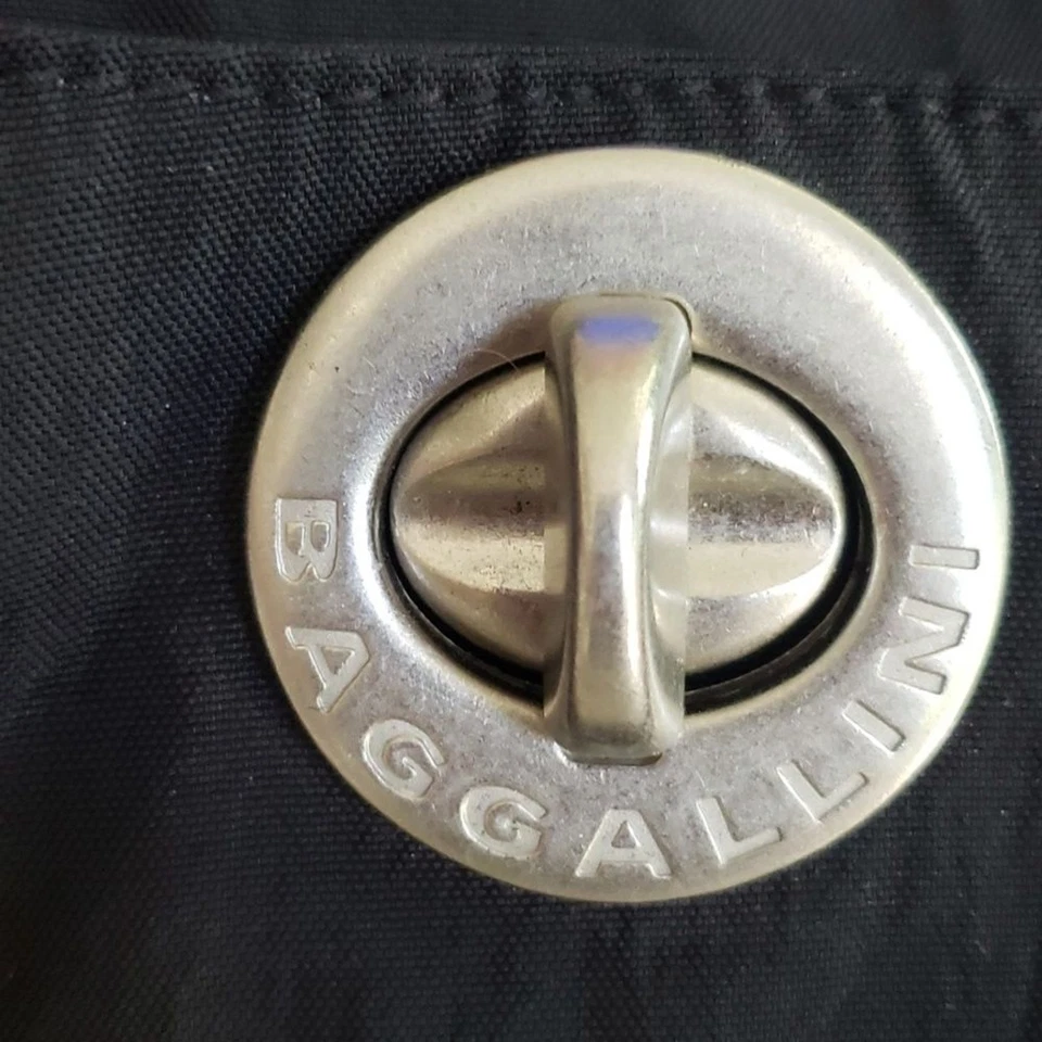 Baggallini Travel Duffel Black Nylon Tote Overnight Carry On Bag Water Resistant - Image 2 of 4