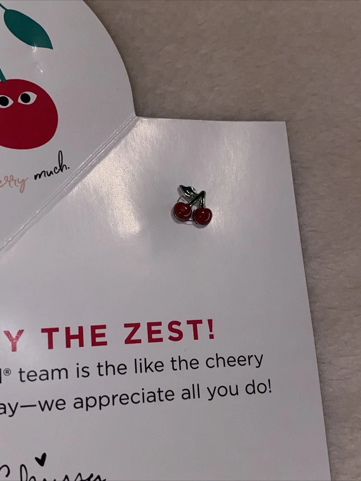 Berloque flutuante de coruja origami clube de colecionador cerejas e fatia de laranja novo - Imagem 3 de 4