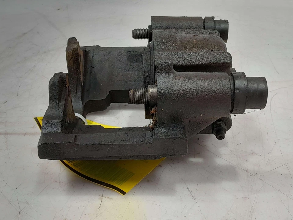 Pinza de freno delantera izquierda lado del conductor Chevy C/K 1500 2500 1992-1998 OEM 18014744 Foto 3 de 4